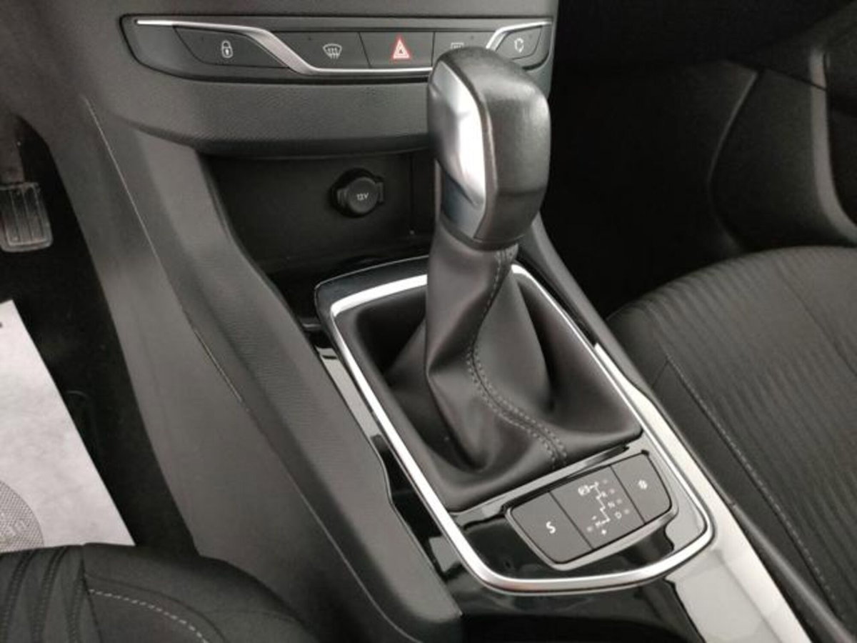 Peugeot 308 BlueHDi 120 S&S EAT6 Allure (16)