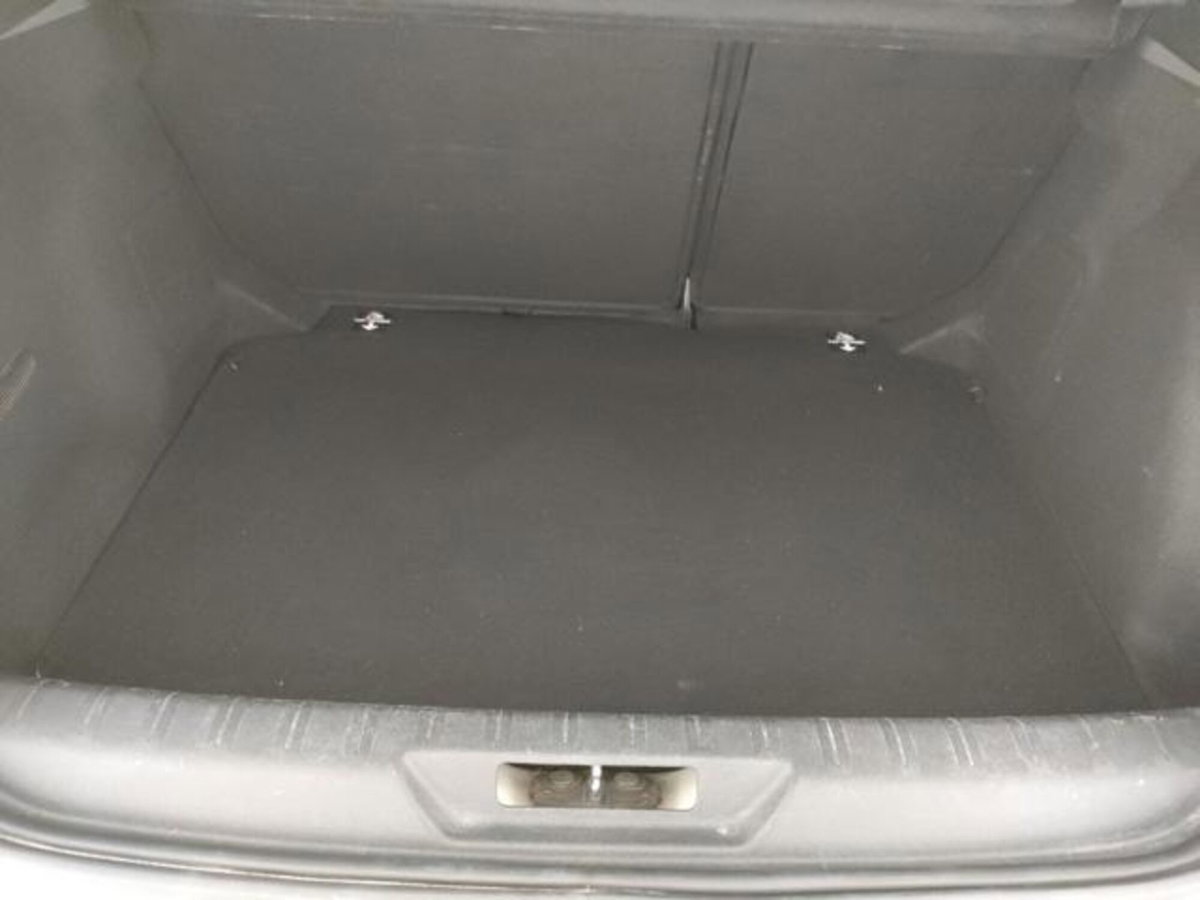 Peugeot 308 BlueHDi 120 S&S EAT6 Allure (20)