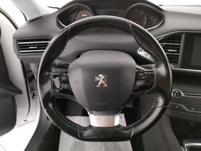 Peugeot 308 BlueHDi 120 S&S EAT6 Allure (8)