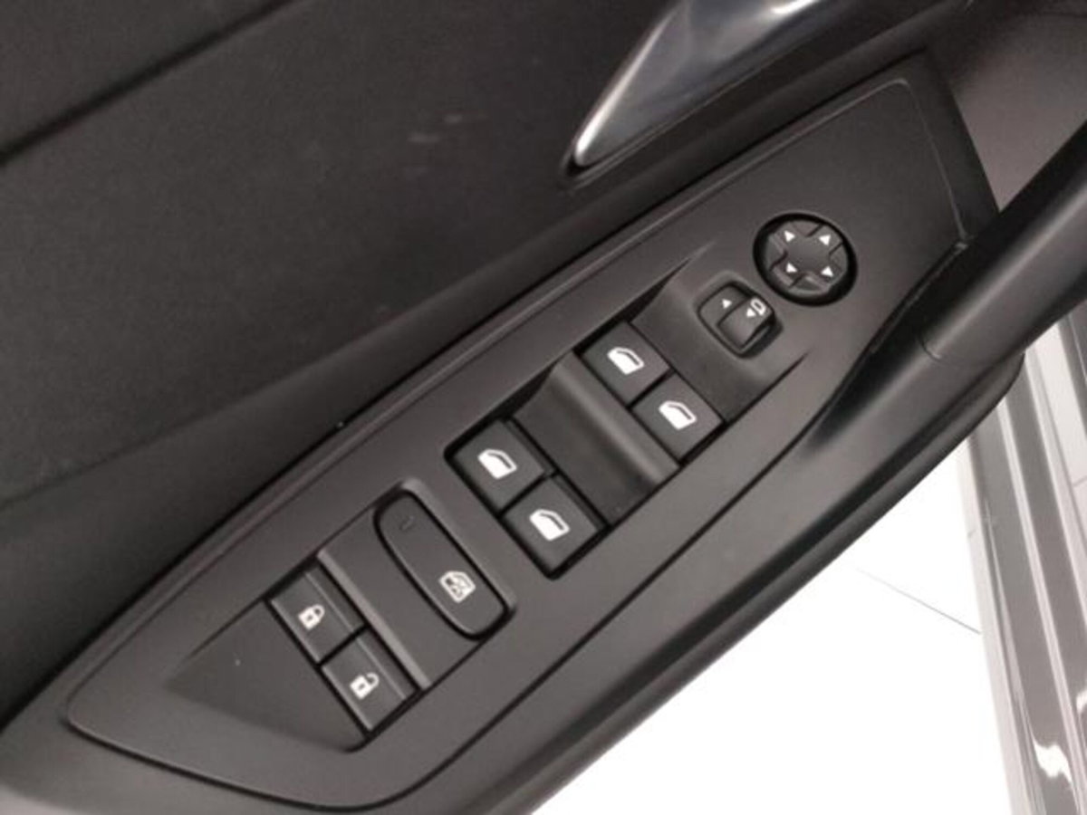 Peugeot 308 PureTech Turbo 130 S&S Allure Pack (19)