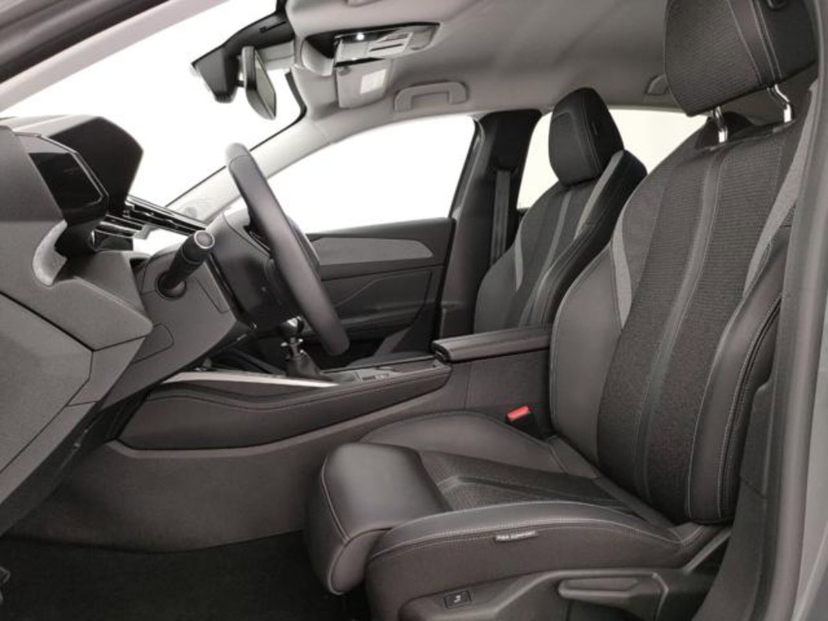 Peugeot 308 PureTech Turbo 130 S&S Allure Pack (5)