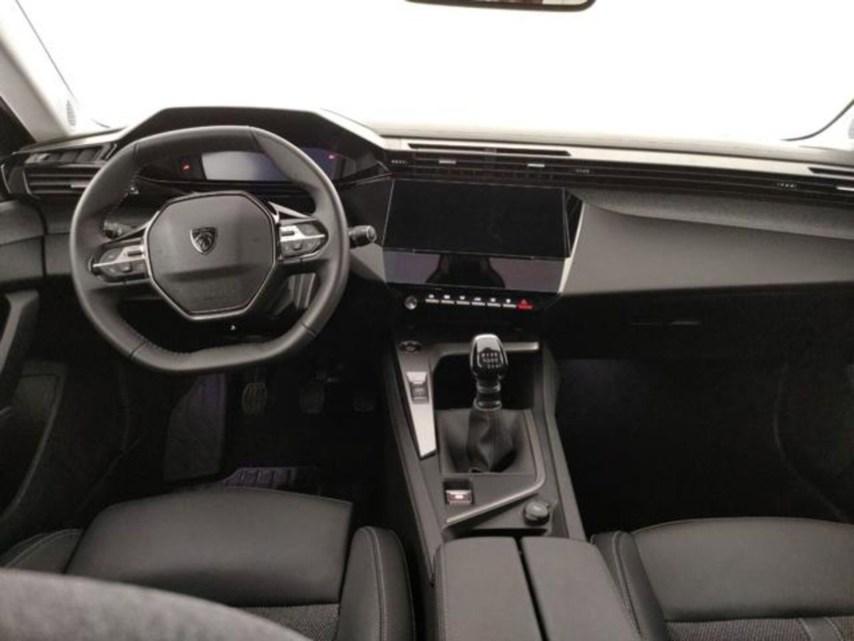 Peugeot 308 PureTech Turbo 130 S&S Allure Pack (7)