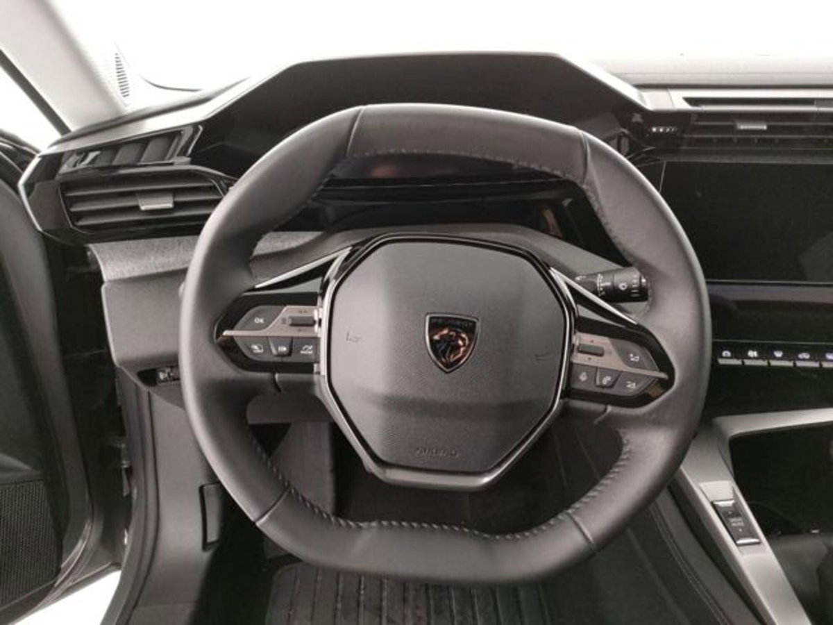 Peugeot 308 PureTech Turbo 130 S&S Allure Pack (8)