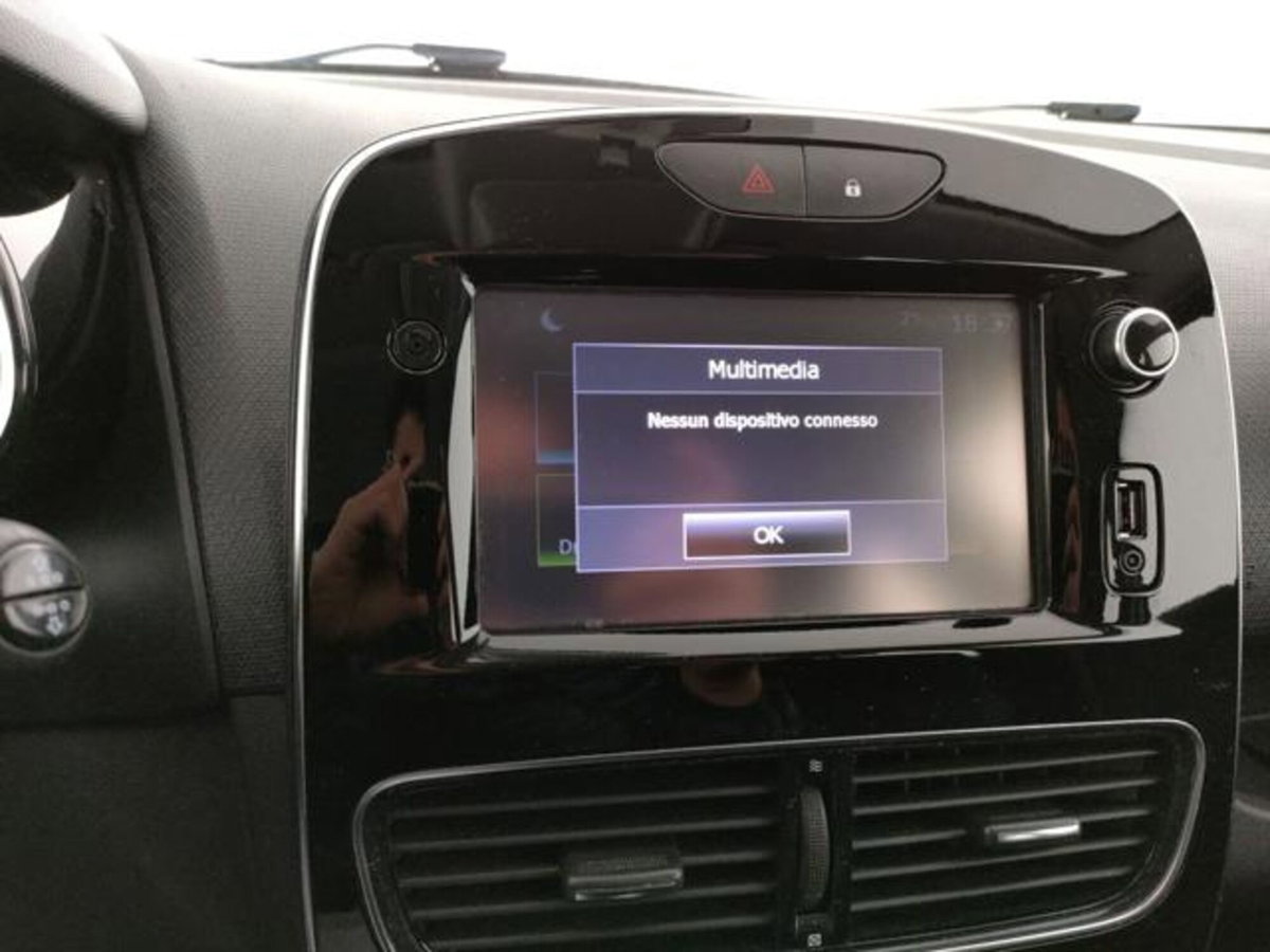 Renault Clio Sporter dCi 8V 75 CV Moschino Life (13)