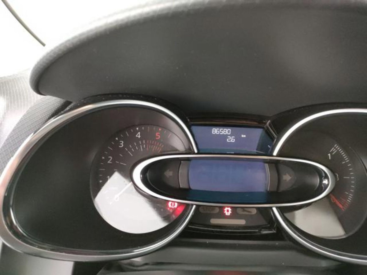 Renault Clio Sporter dCi 8V 75 CV Moschino Life (19)