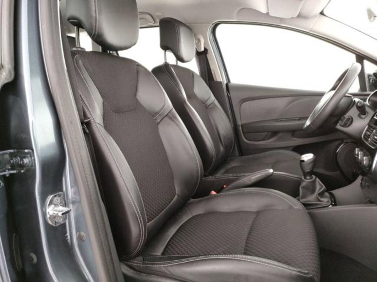 Renault Clio Sporter dCi 8V 75 CV Moschino Life (7)