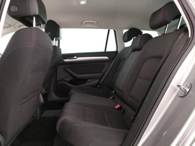 Volkswagen Passat Variant 1.6 TDI DSG Comfortline BlueMotion Tech. (15)