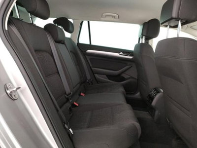 Volkswagen Passat Variant 1.6 TDI DSG Comfortline BlueMotion Tech. (17)