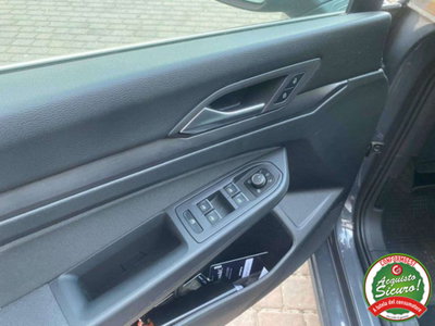Volkswagen Golf 1.5 eTSI 150 CV EVO ACT DSG Style (9)