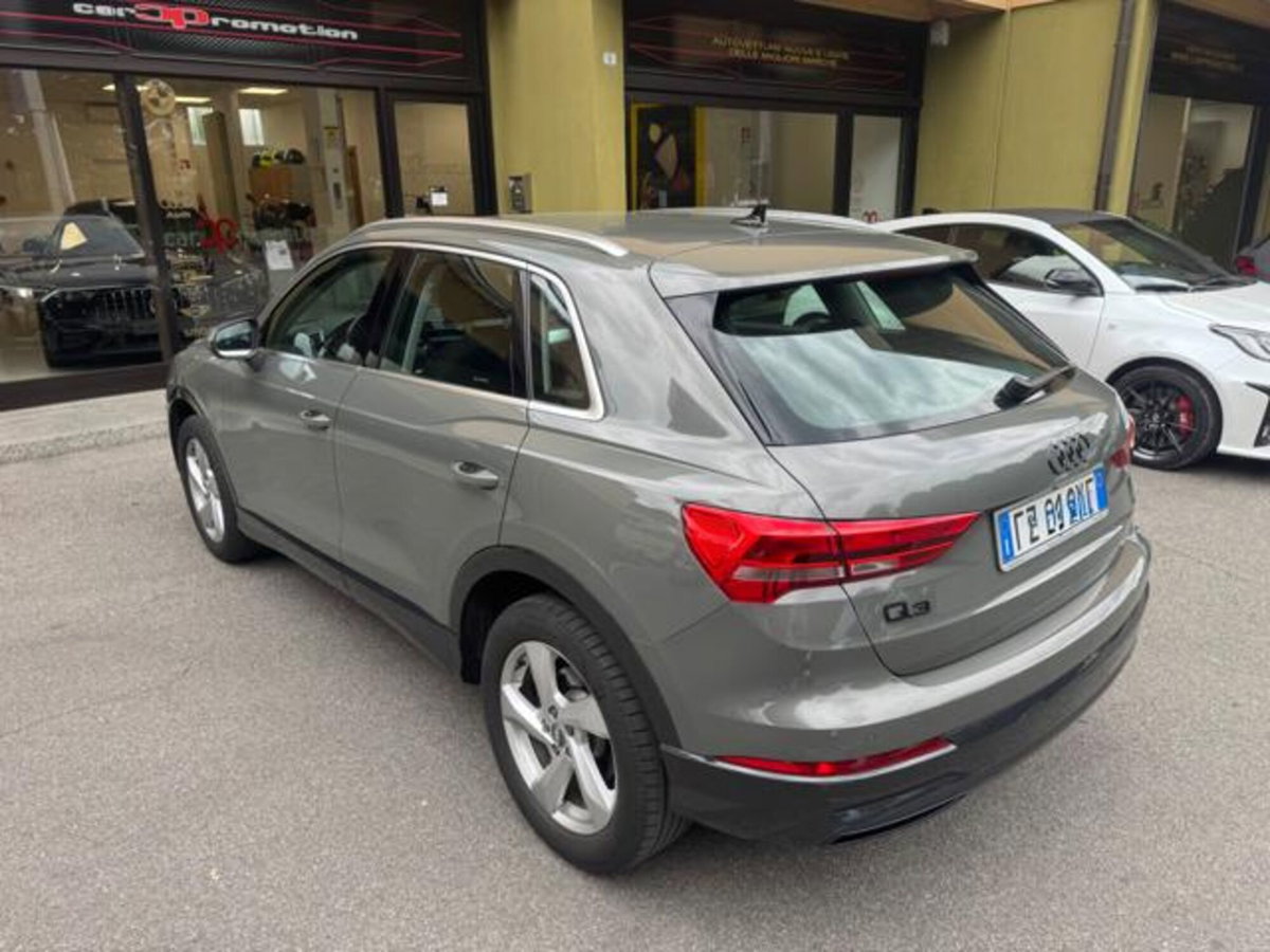 Audi Q3 35 TDI quattro S tronic Business (11)
