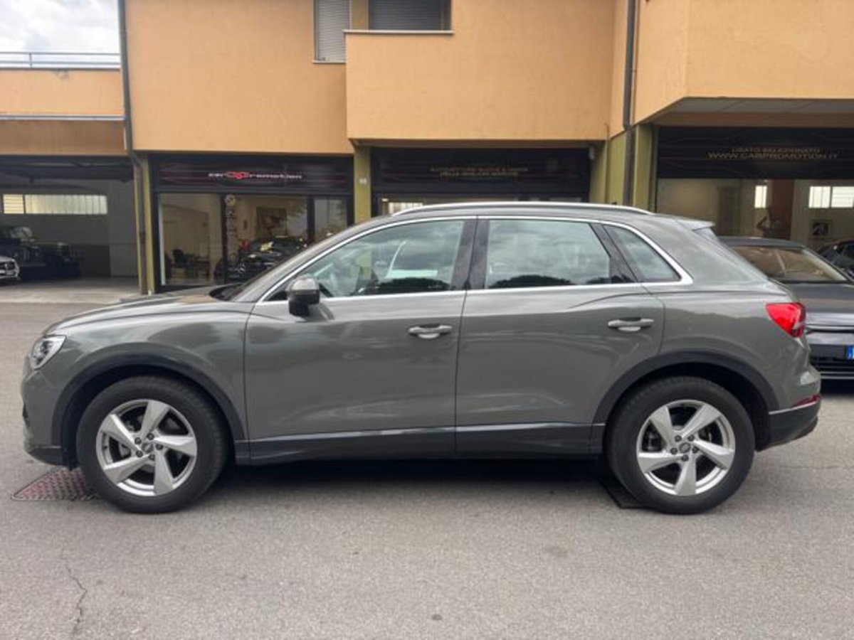 Audi Q3 35 TDI quattro S tronic Business (6)