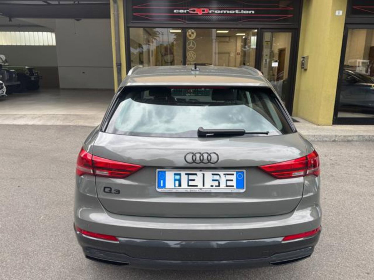 Audi Q3 35 TDI quattro S tronic Business (7)