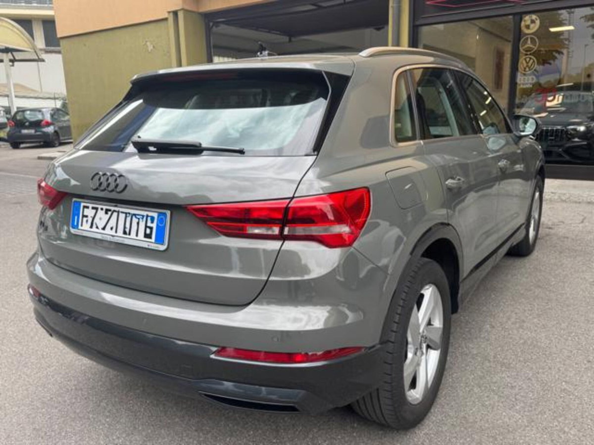 Audi Q3 35 TDI quattro S tronic Business (9)