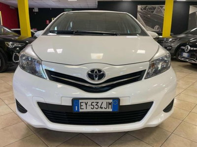 Toyota Yaris 1.0 5 porte Van (2)