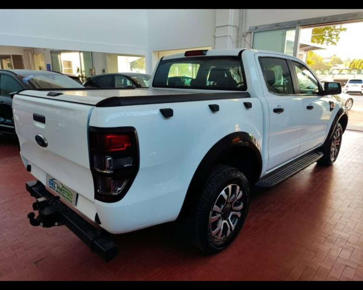 Ford Ranger Pick-up Ranger 2.2 TDCi Doppia Cabina XL 5pt. (8)