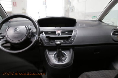Citroen C4 Picasso 1.8 Classique (10)