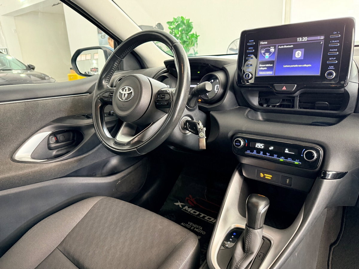Toyota Yaris 1.5 Hybrid 5 porte Trend (16)
