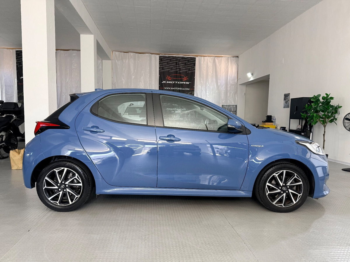 Toyota Yaris 1.5 Hybrid 5 porte Trend (8)