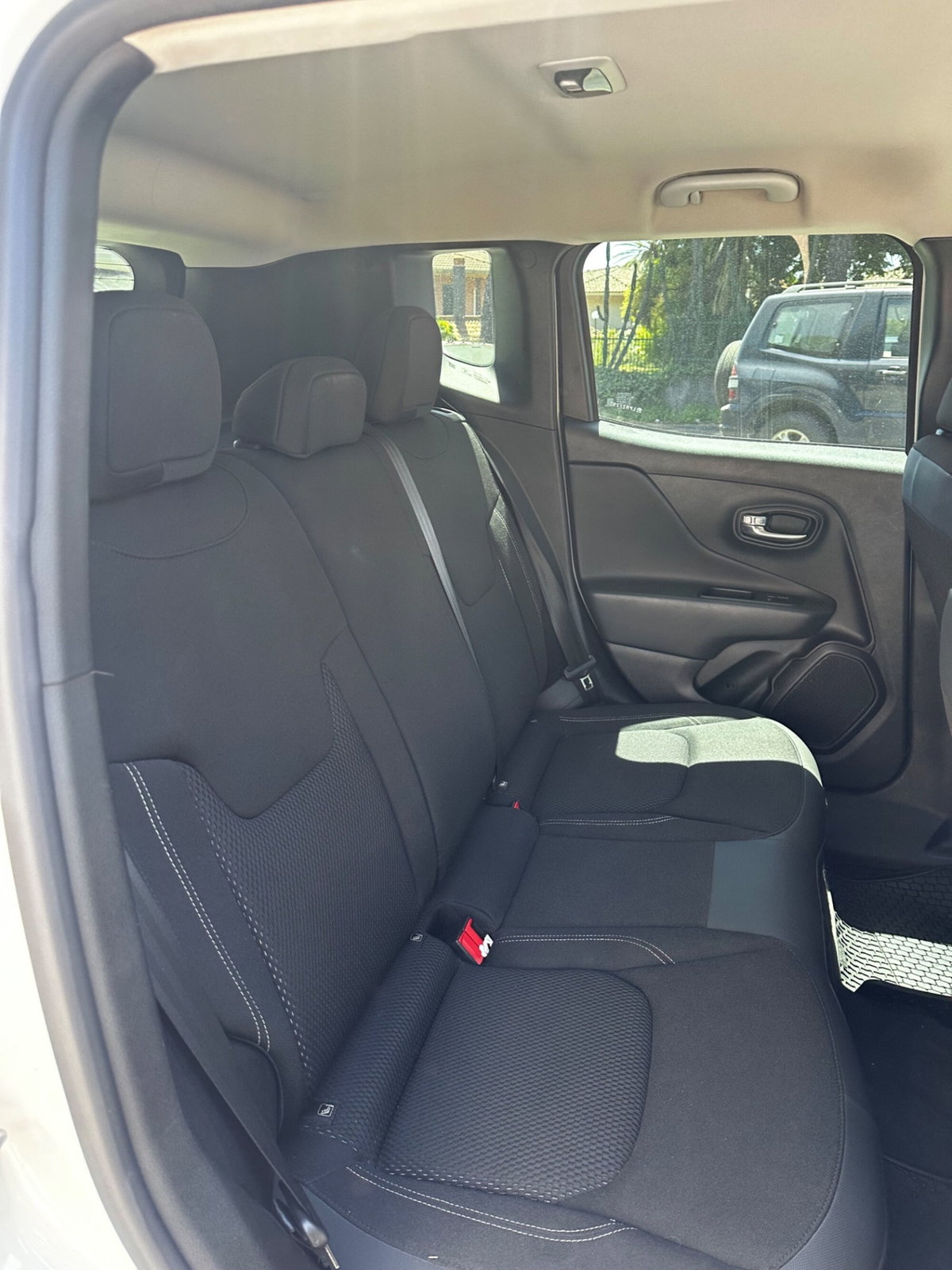 Jeep Renegade 1.6 Mjt 120 CV Limited (13)