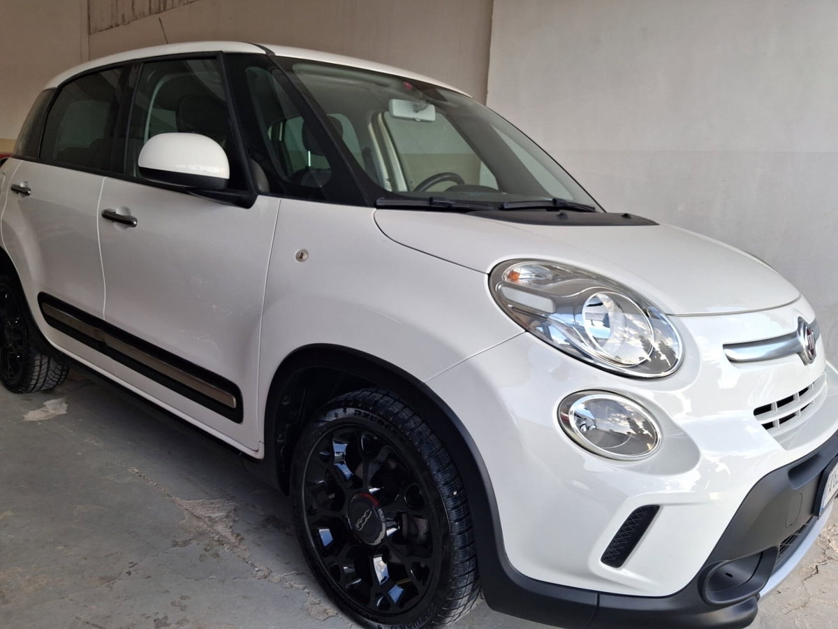 Fiat 500L 1.6 Multijet 105 CV Trekking (2)