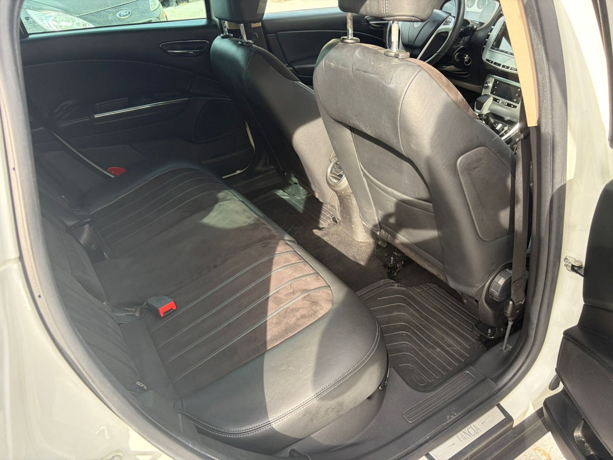 Lancia Delta 1.6 MJT DPF 105 CV Gold (17)