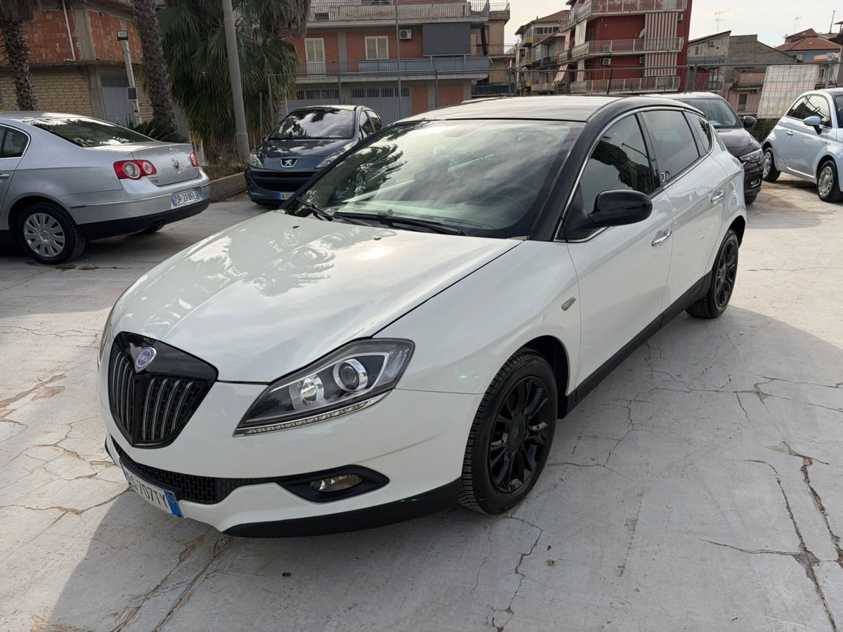 Lancia Delta 1.6 MJT DPF 105 CV Gold (2)