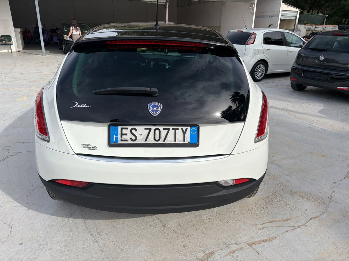 Lancia Delta 1.6 MJT DPF 105 CV Gold (3)