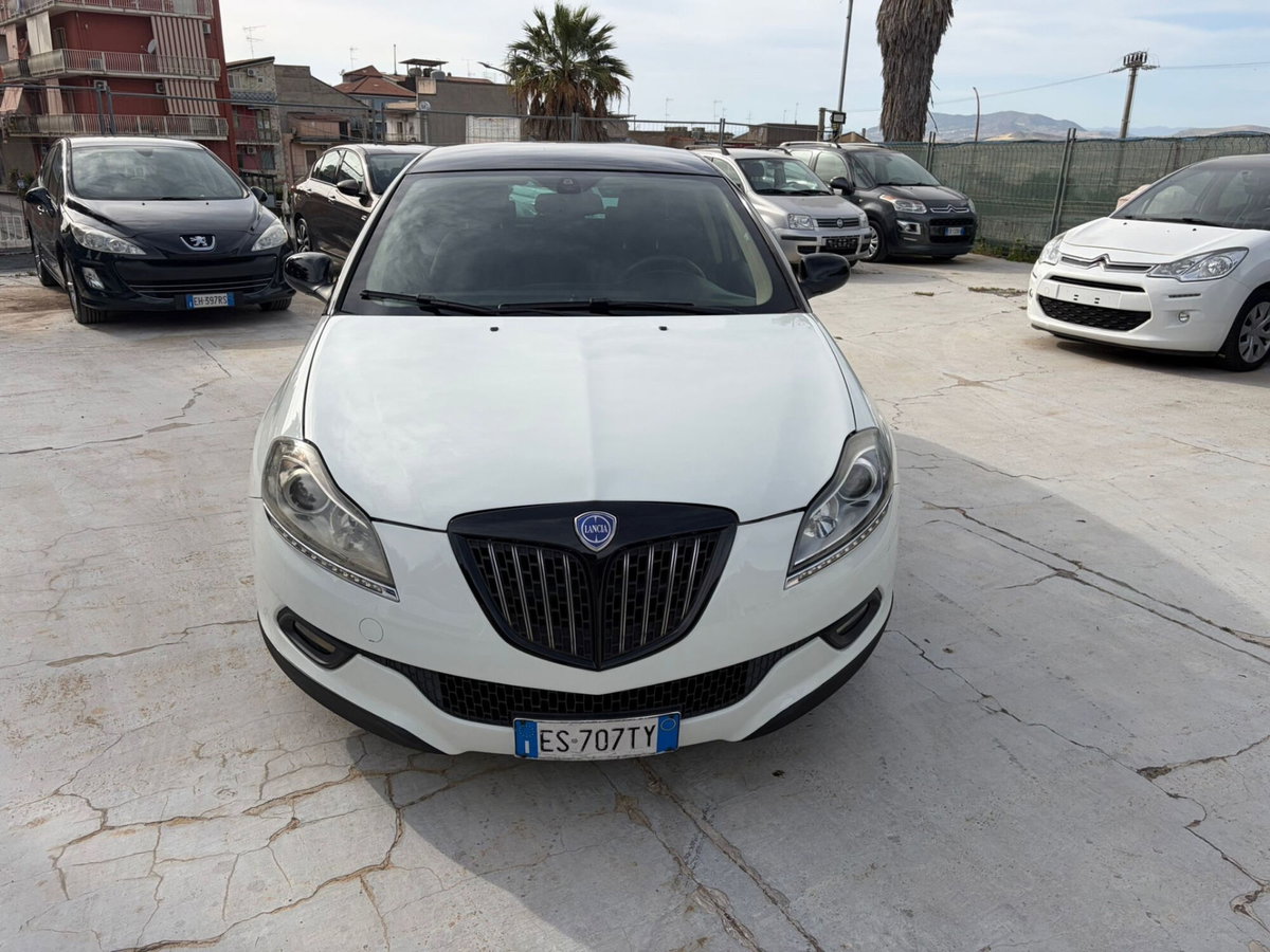 Lancia Delta 1.6 MJT DPF 105 CV Gold (6)