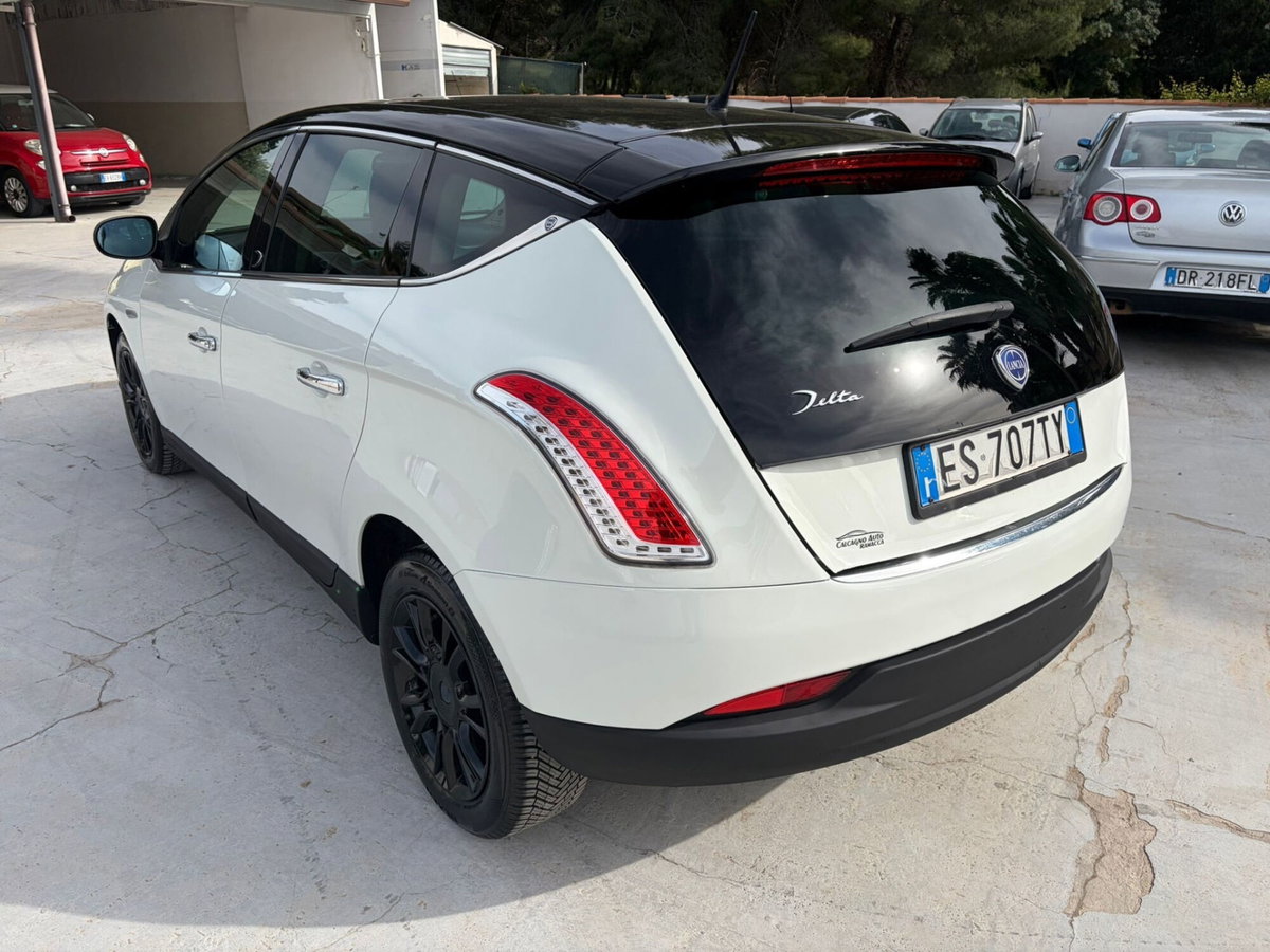 Lancia Delta 1.6 MJT DPF 105 CV Gold (7)