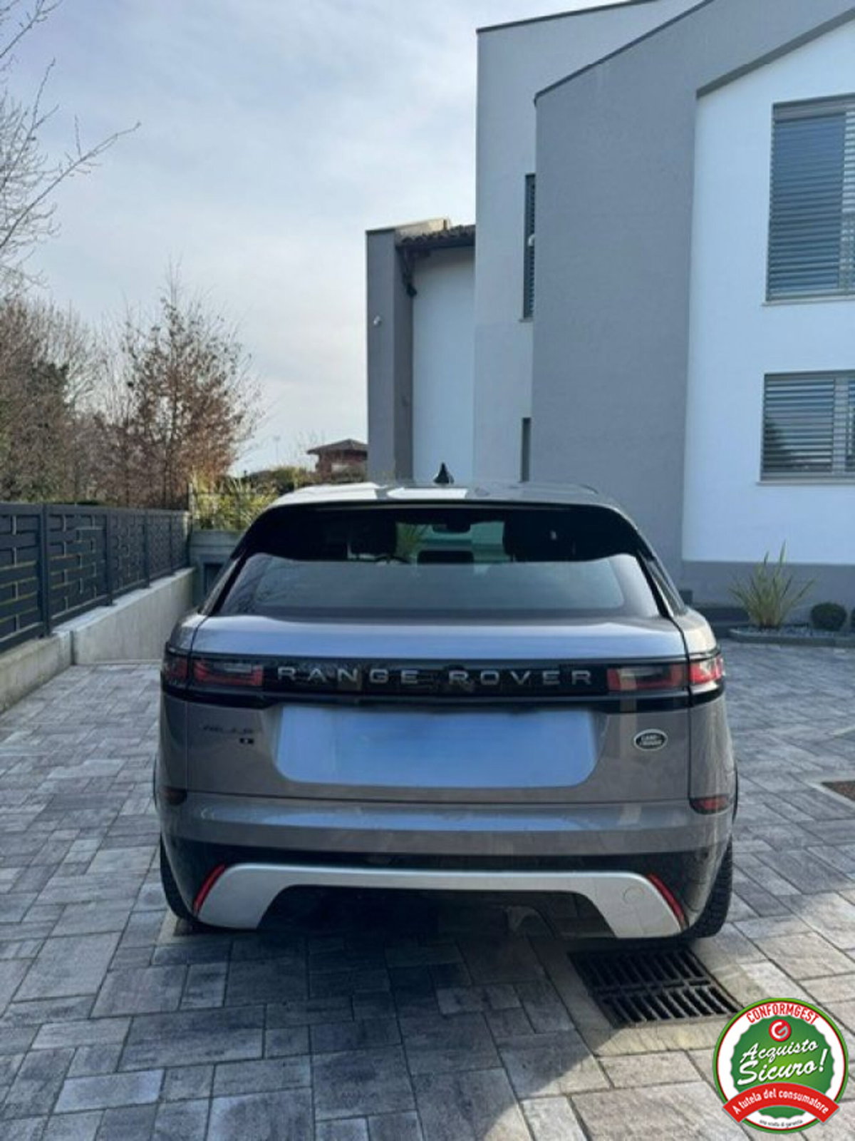 Land Rover Range Rover Velar 2.0D I4 204 CV R-Dynamic SE (3)