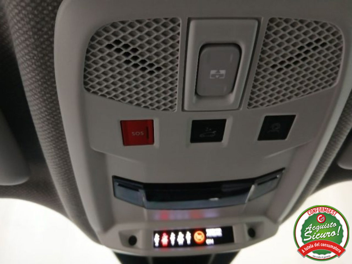 Jeep Avenger 1.2 turbo Altitude fwd 100cv (14)