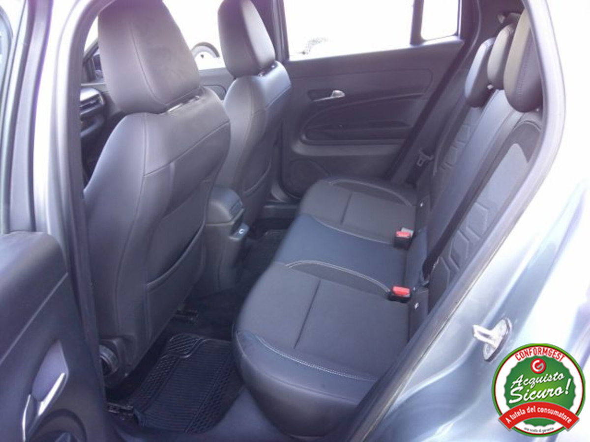 Jeep Avenger 1.2 turbo Altitude fwd 100cv (10)