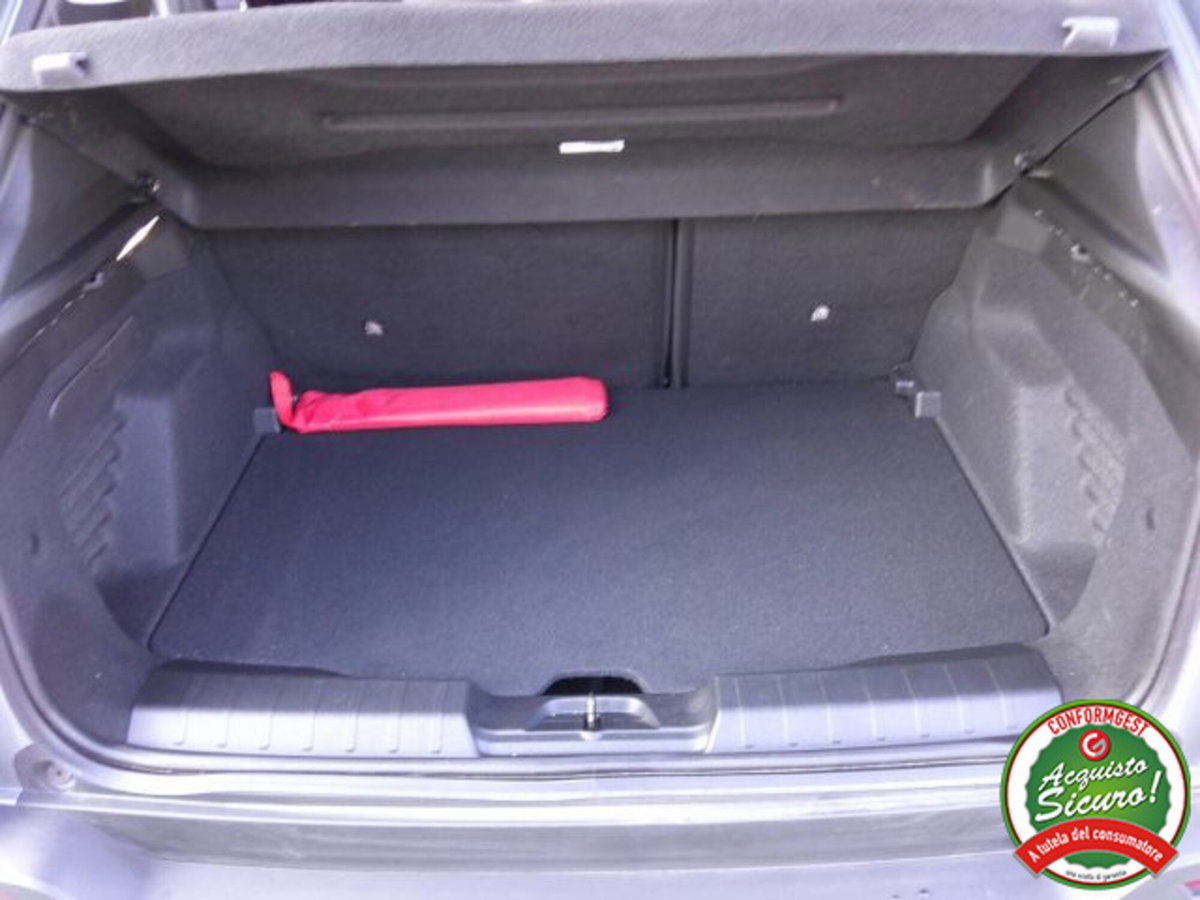 Jeep Avenger 1.2 turbo Altitude fwd 100cv (11)