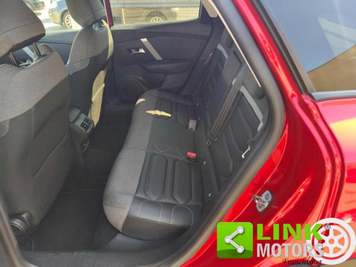 Citroen C4 BlueHDi 130 S&S EAT8 Shine (11)
