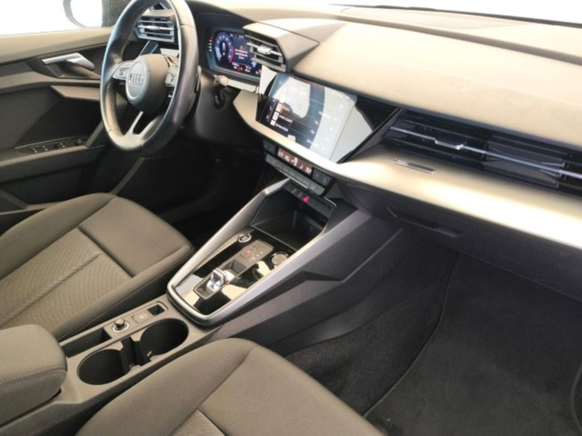 Audi A3 Sportback 30 TFSI S tronic Business (9)