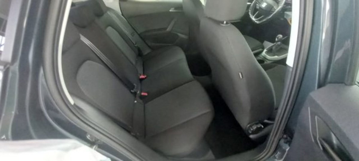 SEAT Arona 1.0 ecotsi Style 95cv (11)