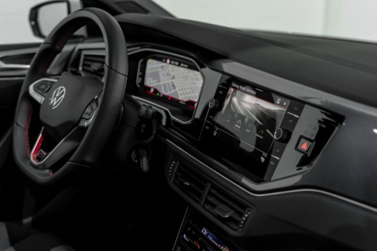 Volkswagen Polo 2.0 tsi GTI dsg (13)
