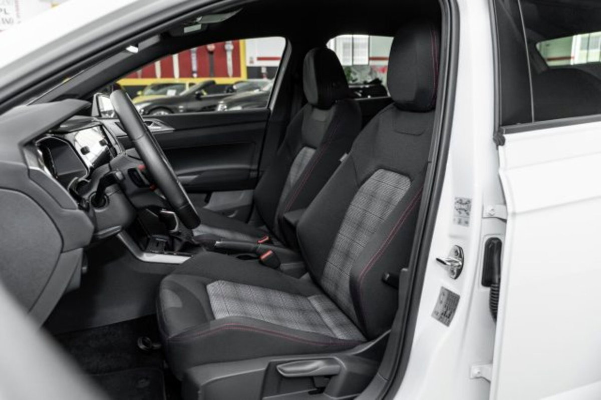 Volkswagen Polo 2.0 tsi GTI dsg (3)