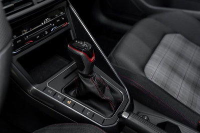 Volkswagen Polo 2.0 tsi GTI dsg (6)