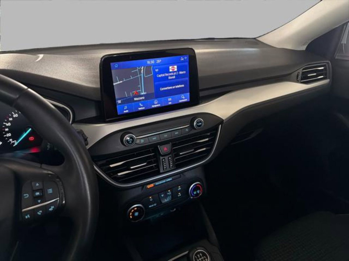 Ford Focus 1.0 EcoBoost Hybrid 125 CV Powershift 5p. Business (10)