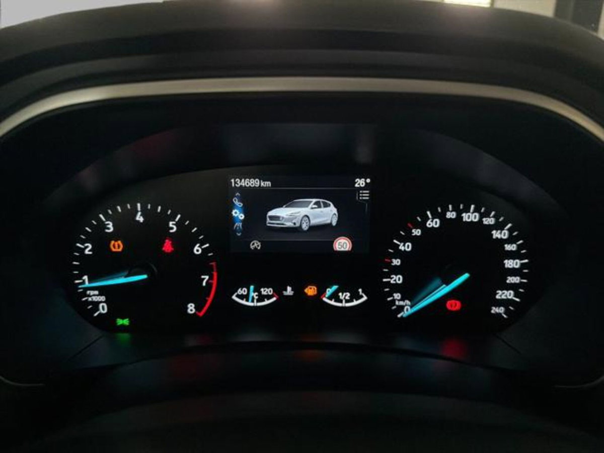 Ford Focus 1.0 EcoBoost Hybrid 125 CV Powershift 5p. Business (9)