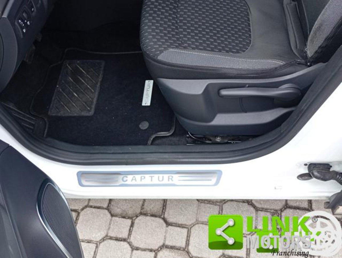 Renault Captur dCi 8V 90 CV EDC Start&Stop Sport Edition (13)