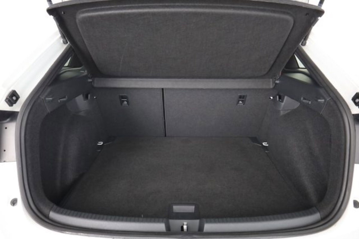 Volkswagen Taigo 1.0 TSI 110 CV DSG R-Line (6)
