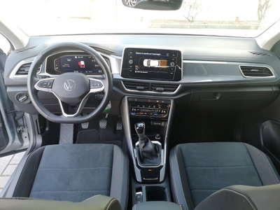 Volkswagen T-Roc 1.0 tsi Style 115cv (9)