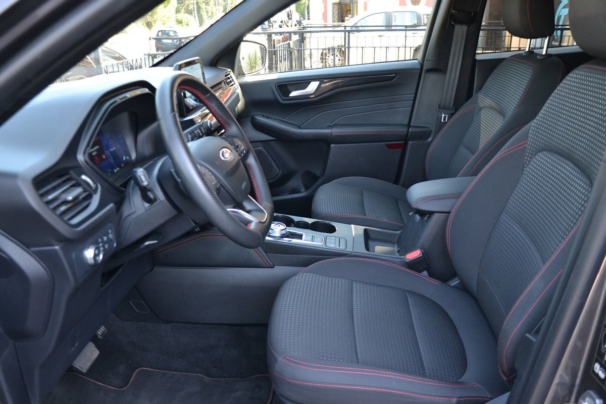 Ford Kuga 1.5 EcoBlue 120 CV 2WD ST-Line (18)