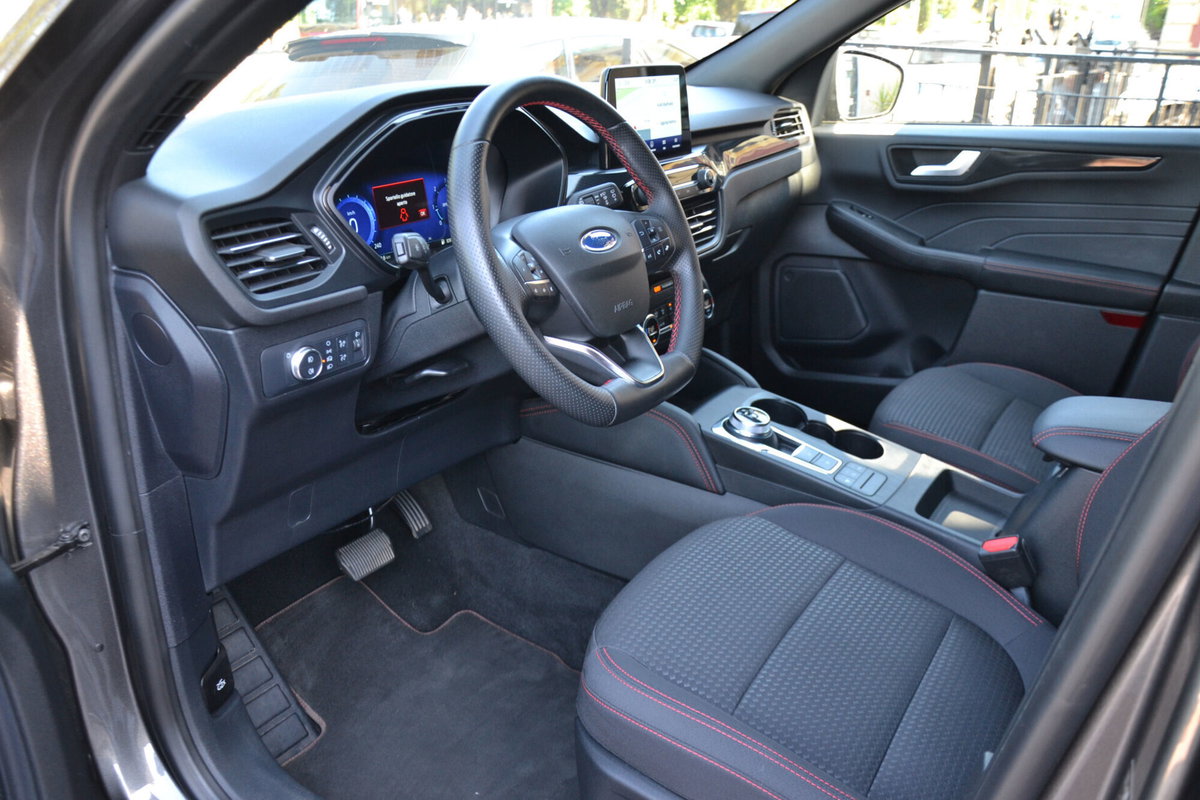 Ford Kuga 1.5 EcoBlue 120 CV 2WD ST-Line (6)