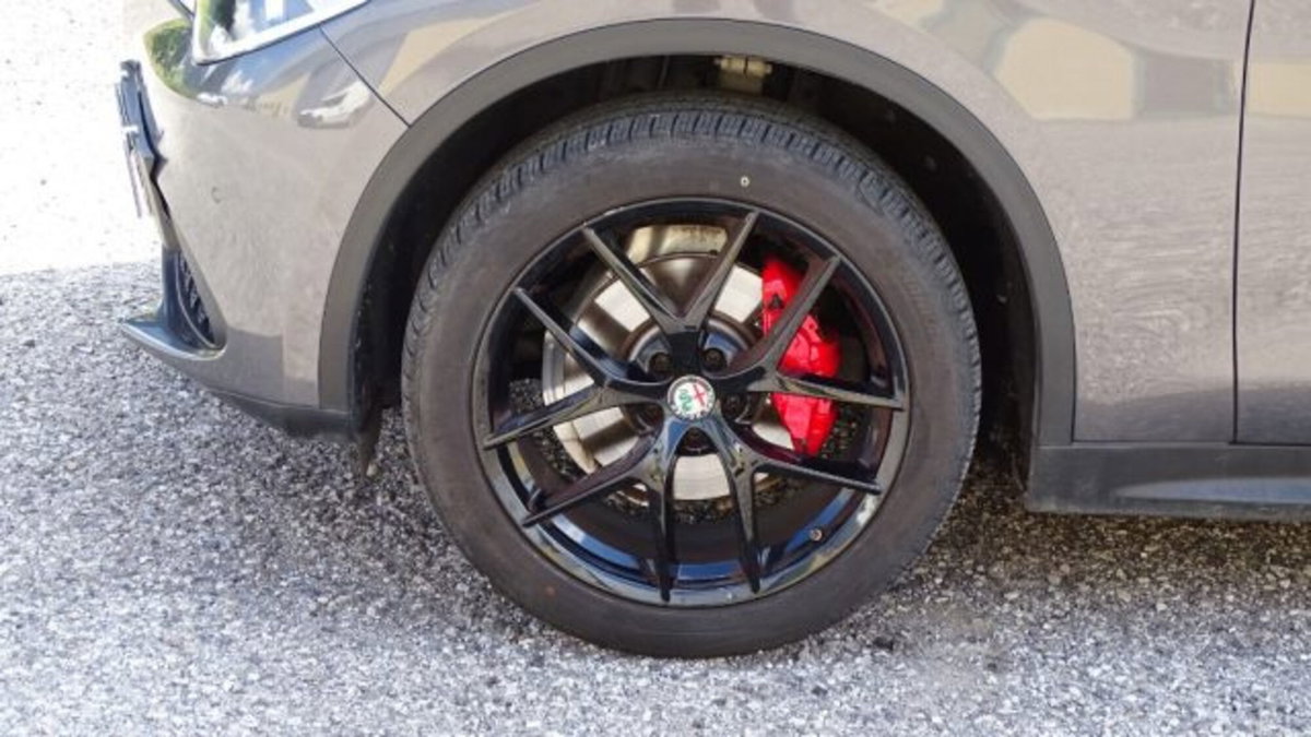Alfa Romeo Stelvio Stelvio 2.0 Turbo 280 CV AT8 Q4 Estrema (18)