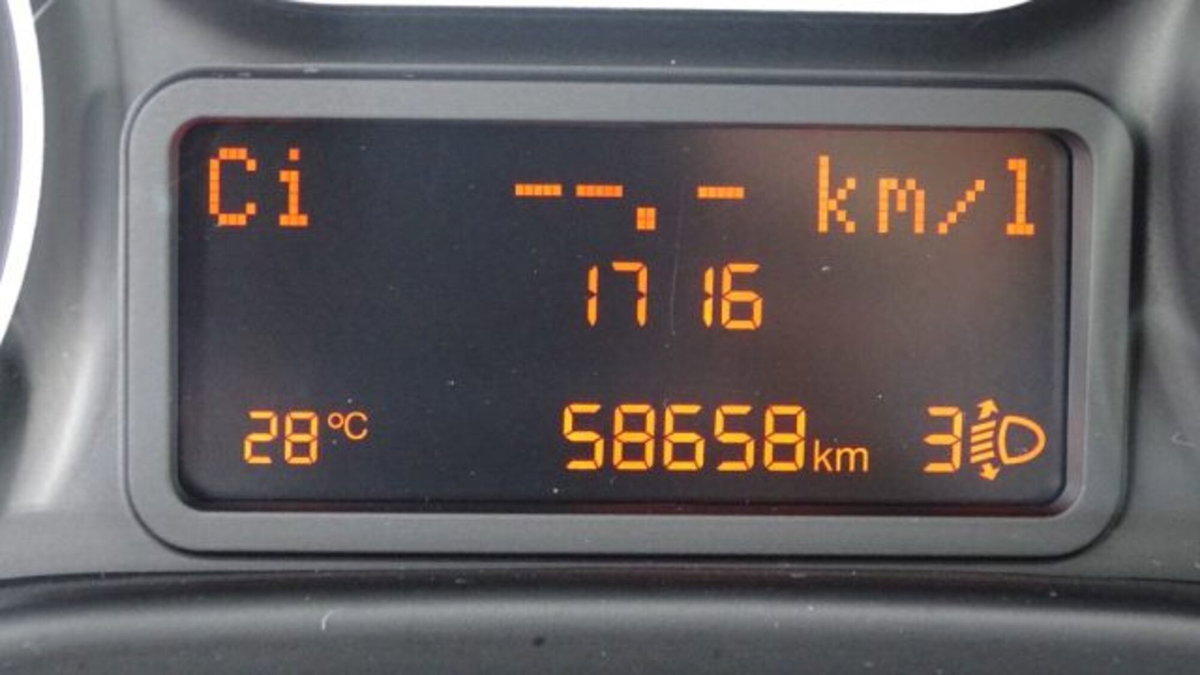 Fiat 500L 1.4 95 CV Pop (16)