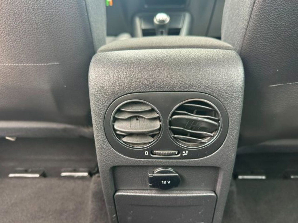 Volkswagen Golf Plus 1.2 TSI Trendline (10)
