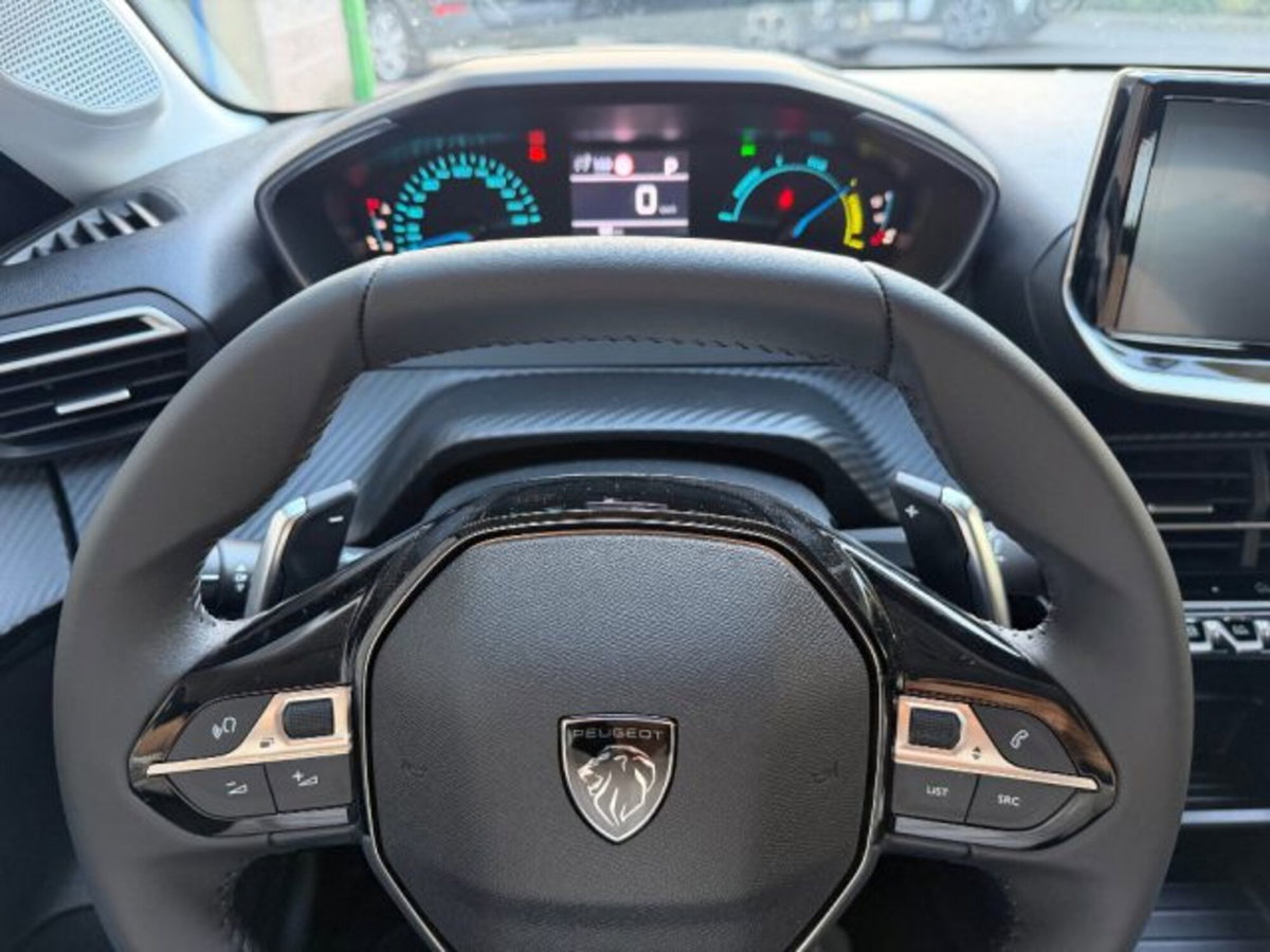 Peugeot 208 1.2 puretech Active s&s 100cv (10)